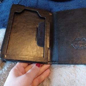Vintage kindle holder